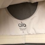 Alo Yoga  Airbrush Heart Throb Bra Oat Milk/White S Photo 2