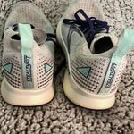Brooks  Levitate Purple/light gray running shoes women’s 7 Photo 4