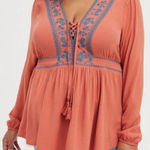 Torrid CRINKLE GAUZE BOHO BABYDOLL SIZE 1/1X RUSTIC EMBROIDERED Photo 0