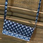 Vera Bradley Small Crossbody Bag Photo 1
