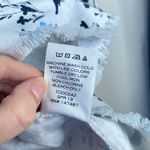 Draper James  Printed Denim Popover Top Floral Size 12 Short Sleeve Preppy Photo 5