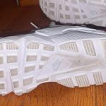 Nike Women’s White Huarache 10 Photo 9