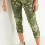 Old Navy Green Camo Camouflage High Rise Cropped Leggings NWT Small TALL Photo 0