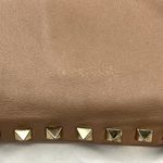 Valentino Garavani Rockstud Tote Bag in Poudre Beige Leather Photo 13