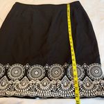 Tahari  Black Ivory Embroidered Skirt Women’s See Measurements NO SIZE Career Photo 9