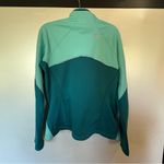 The North Face Women's Aqua and Dark Green Ski Jacket Photo 12