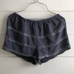 Candie's  scalloped shorts Photo 0