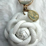 Flower White Bag Charm Keychain Fashion Charm Photo 0