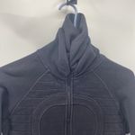 Lululemon Scuba black Jacket Sweater Yoga full Zip size 4 athletic workout Photo 3