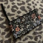 Relic wristlet Photo 1