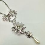 Pink flower butterfly statement necklace Photo 6