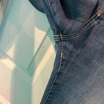 Uniqlo  Slim Tapered Middle EZY Jeans Size Medium (waist 30-33) Photo 3