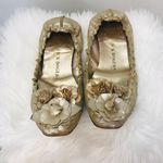Jack Rogers Women's Tansy Flower gold flats  MOC sz 8.5. Photo 6