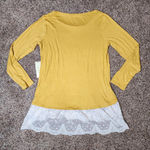 Me & U Women's Yellow Long Sleeve Sweater White Lace Accent Size Large Photo 1
