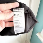 FIGS Technical Collection Catarina One Pocket Scrub Top Black Short Sleeve Large Photo 5