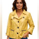 Chico's Woman’s Size 1 Golden Polyester/Nylon Crinkle Button Up Jacket EUC 8 Photo 0