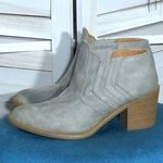 Qupid Ankle Cowboy Boots Leather Taupe Gray Block Heel Size 8 Photo 0