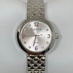 Peck & Peck  women silver tone cuff bracelet watch 28mm size  7” running Photo 0