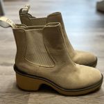 Sorel   Women's Hi-Line Heel Chelsea Boot - Chalk, Ceramic size 9.5 Photo 1