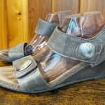 Taos Sandals Carousel Leather Wedge Gray Hook Loop Closure Size 41 (US 10 Photo 0
