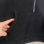 Set Active  Black Half-Zip Cropped Sweatshirt Kangaroo Pocket Size Small Photo 4