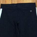 Lululemon  athletica black and white capri leggings‎ Photo 1