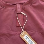 SKIMS  Fits Everybody T-Shirt in Beet, Size XXS Photo 5