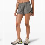 Lululemon  Hotty Hot Short II *Long 4"
Heather Lux Multi Black Photo 1