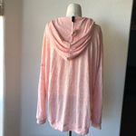 Tilly's  lightweight infinity graphic beach hoodie Photo 2