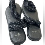 Sanuk  Yoga Sling 2 Mat Sandals Size 10 black and lavender polka dot Photo 0