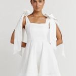 Dissh ‼️ White Linen Bow Mini Dress‼️ Photo 2
