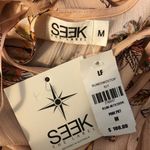 LF  Seek the Label Floral Crop top Photo 3