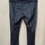 Lululemon Run Inspire Crop II Leggings in Heathered Net Pop Black Size 4 Photo 4