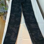 Spanx  Seamless Camo Leggings – Black Camo – Size L – High Rise Shaping Photo 0