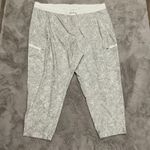 Athleta NWOT Venture Printed Pants Women's Size 26 Gray Lightweight Stretch Photo 1