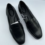 Old Navy Women's Low Heel Preppy Style Black Modern Penny Loafer Sz 7.5 Photo 1