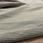 Elle shorts in size 2 Photo 3