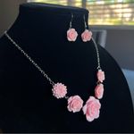 NEW Pink roses fashion Necklace and Earrings set, silver tone chain Photo 1