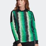 Adidas NWT  ORIGINALS Logo Soccer T-Shirt Photo 0