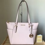 Michael Kors Purse Photo 0