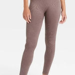 Joy Lab 7/8 Length High Rise Ribbed Seamless Leggings Size Medium brown grey Photo 0