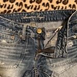 American Eagle GUC Shorts Women’s Size 2 AEO Distressed Denim Jean Shorts Photo 3