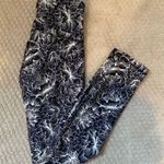 Balance Collection •• Peony Leggings Photo 5