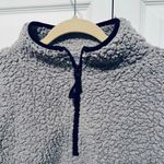 Jackson Hole Outerwear‎ size large grey sherpa half zip pullover. Gray Photo 5
