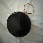 UNBRANDED FUN ROUND BLACK PATENT VEGAN LEATHER LOOK PURSE SILVER CHAIN Photo 0