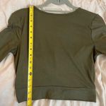 NWOT Green Long Sleeve Twist Front Crop Top Long Sleeve Shirt Size Medium Photo 4