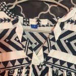 Old Navy  Women's Textured V-Neck Boho Top Size M, Short Sleeve, Casual Photo 1