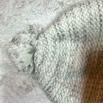 The North Face Women’s Winter Hat W/Tie and Pom Pom OS-EUC Photo 2