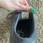 Brooks  Women's Gray Adrenaline Athletic Shoes with Minor Wear/Damage Size 9 Photo 5