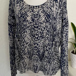 Garnet Hill  Leopard Cheetah Print Merino Wool Crewneck Sweater‎ M Navy Cream Photo 0